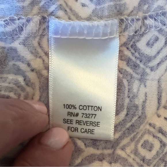 Simply Vera ~ Vera Wang, Purple & White Geometric Print Pullover Top , size PL - Picture 8 of 10